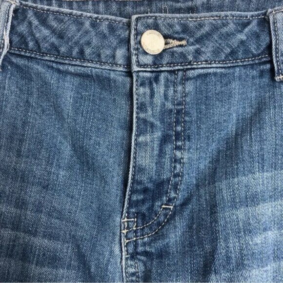 Jennifer Lopez Jean Shorts Faded Blue Embellished Bling Turned Up Cuffs - Picture 3 of 7